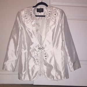 White two suit